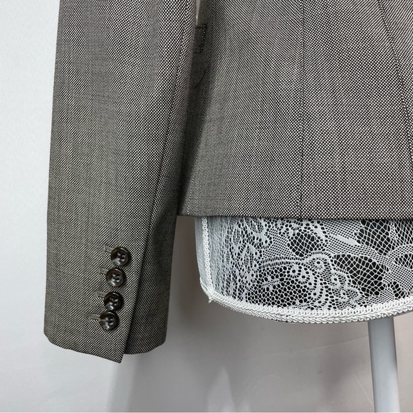 Ann Taylor Blazer Womens 0 100% Wool Shoulder Pads 2 Button Closure Office Wear - Picture 6 of 8